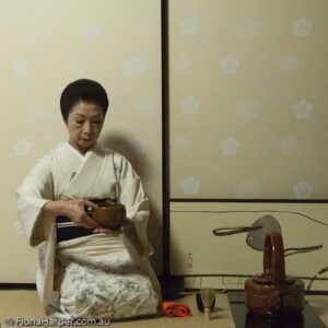 Yokosan prepares tea