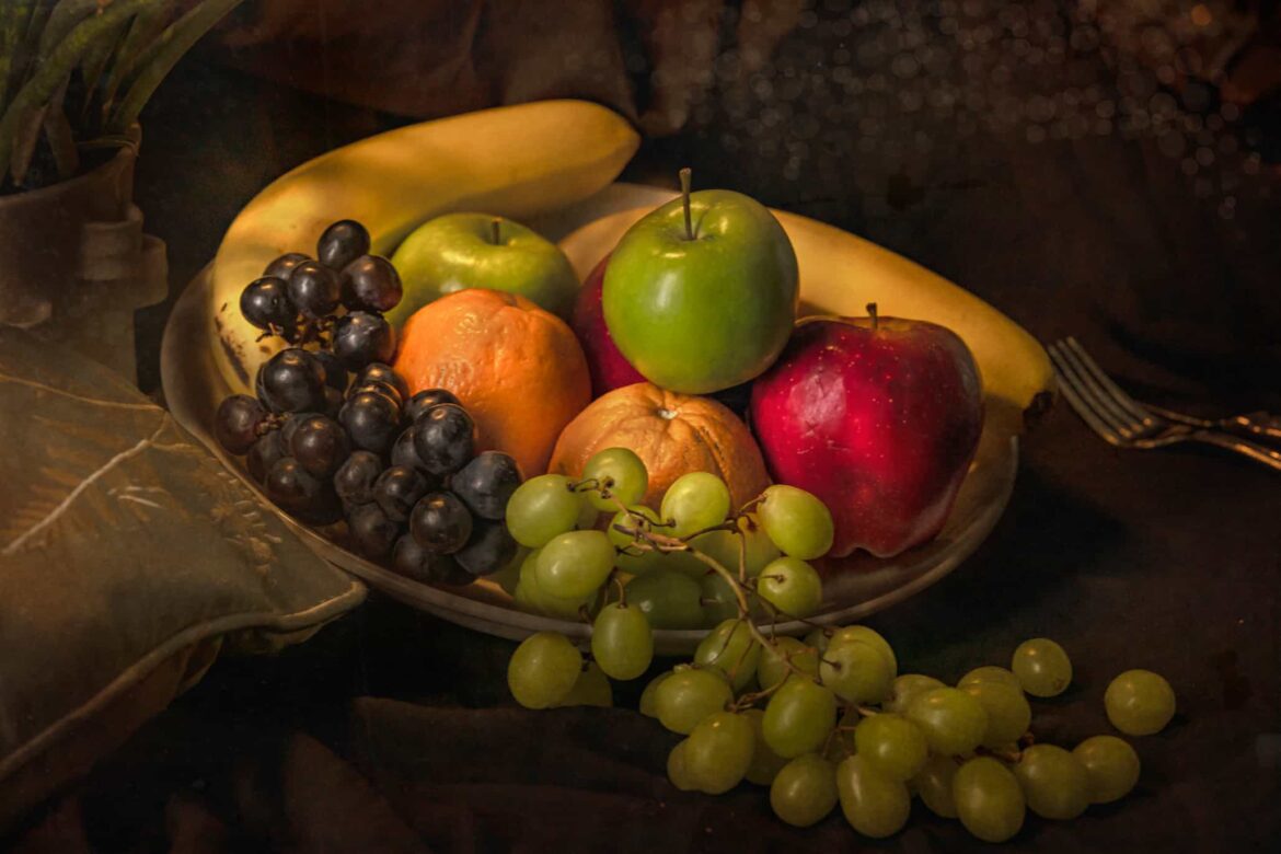 Classic fruit bowl. Still life image by Fiona Harper.